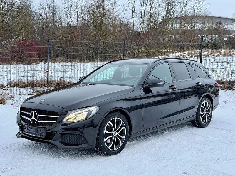 Gebraucht Mercedes C180 Avantgarde 156 PS (114 kW) 2017 Schwarz Kombi