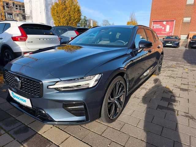 Gebraucht Volvo V60 145 PS (106 kW) 2023 Kombi