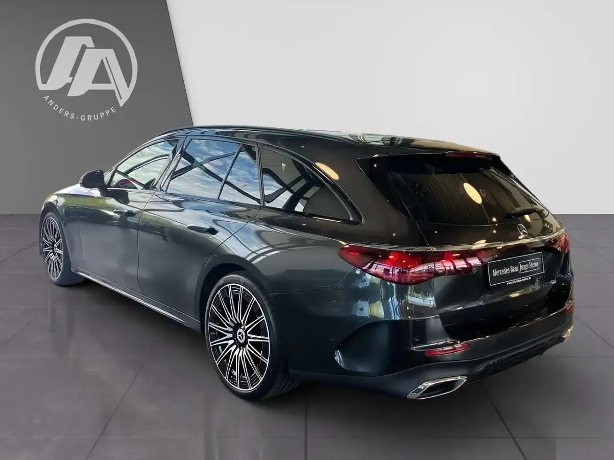 Gebraucht Mercedes E450 AMG 367 PS (269 kW) 2025 Schwarz Kombi
