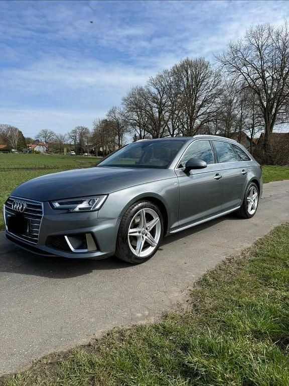 Gebraucht Audi A4 S-Line 163 PS (119 kW) 2019 Grau Kombi