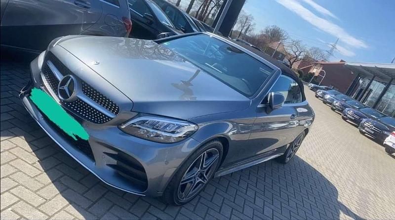 Grau Gebraucht 2019 Mercedes C220 Cabrio | 30.999 € (Guter Preis) - Bild 1/2