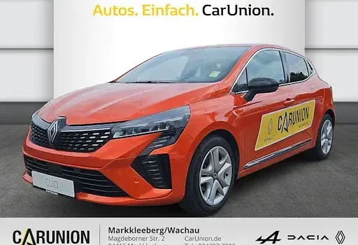 Gebraucht Renault Clio V Techno 91 PS (66 kW) 2025 Valenciaorange metallic Limousine