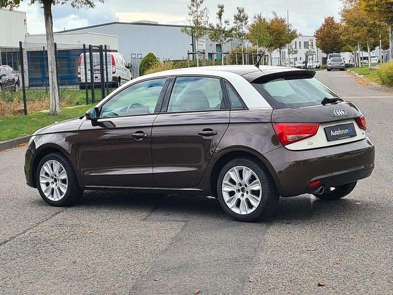 Gebraucht Audi A1 Sportback Ambition 105 PS (77 kW) 2015 Braun Kleinwagen