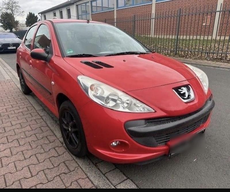 Rot Gebraucht 2010 Peugeot 206+ Kleinwagen | 1.350 € - Bild 1/4