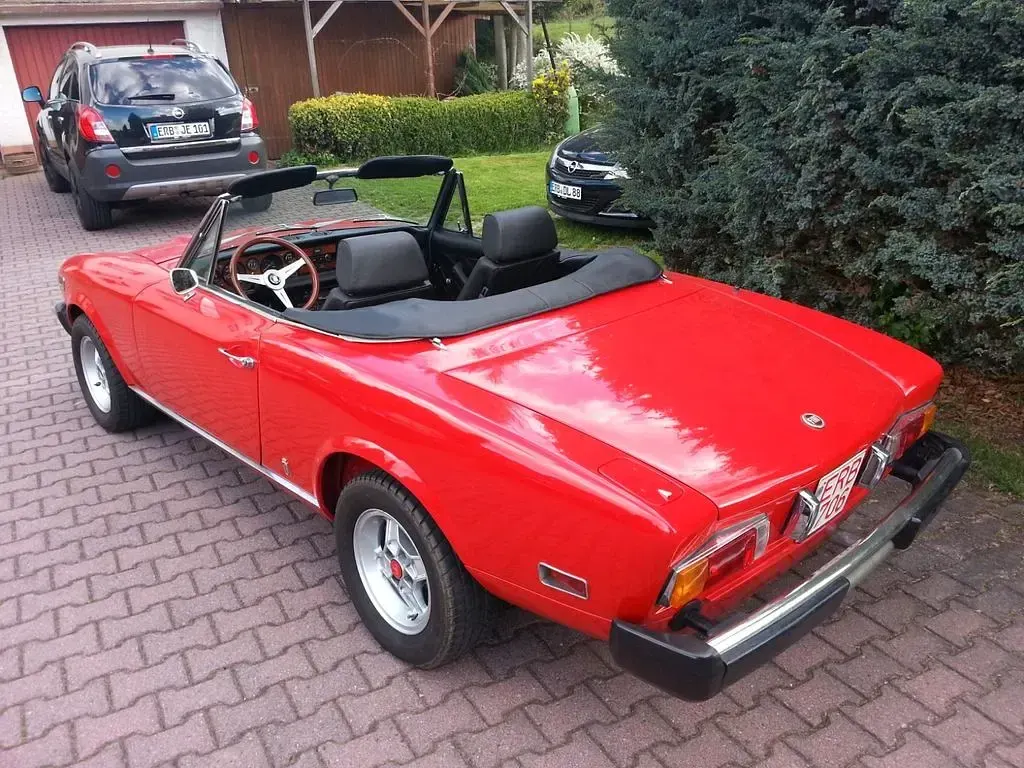 Usata Fiat 124 Spider 84 CV (61 kW) 1975 Rosso Cabrio