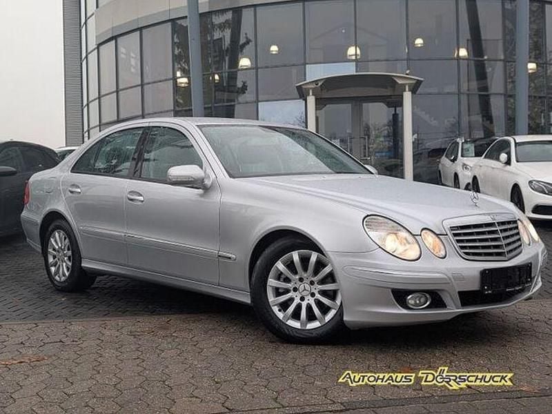Gebraucht Mercedes E220 Elegance 81 PS (59 kW) 2007 Silber Limousine