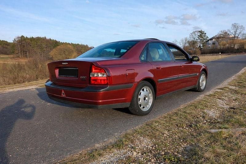 Gebraucht Volvo S80 140 PS (102 kW) 2001 Rot Limousine