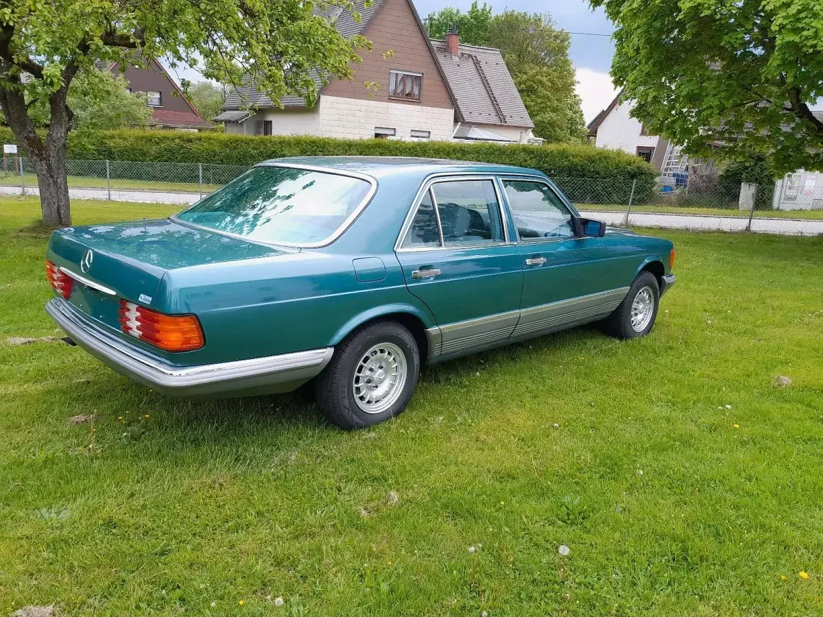 Gebraucht Mercedes 500 240 PS (176 kW) 1981 Grün Limousine
