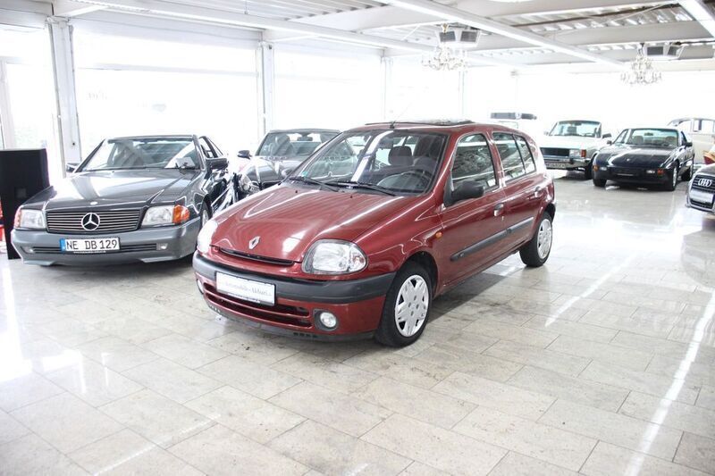 Gebraucht Renault Clio II 58 PS (42 kW) 1998 Rot Limousine