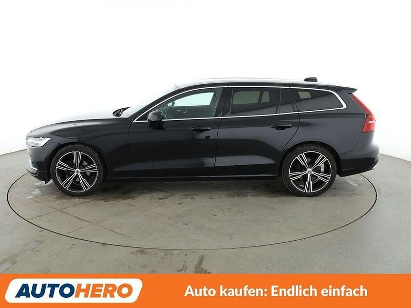 Gebraucht Volvo V60 Inscription 150 PS (110 kW) 2020 Schwarz Kombi