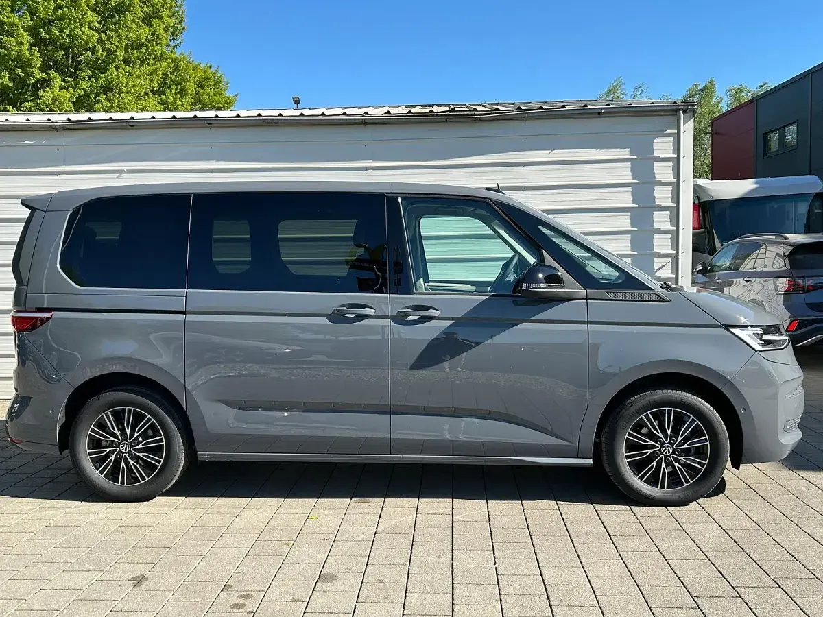 Nuova VW Multivan 150 CV (110 kW) 2026 Grigio Monovolume
