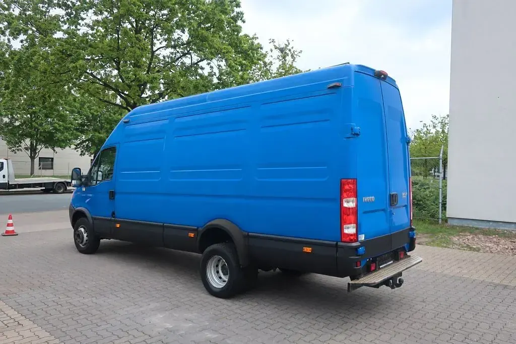 Gebraucht Iveco Daily 170 PS (125 kW) 2010 Blau