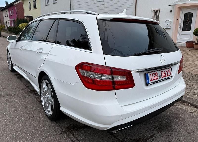 Gebraucht Mercedes E350 AMG 265 PS (194 kW) 2012 Weiß Kombi