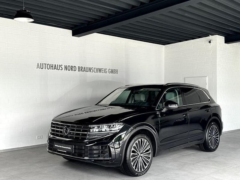 Grenadillschwarz metallic Gebraucht 2023 VW Touareg SUV | 69.990 € (Guter Preis) - Bild 1/4