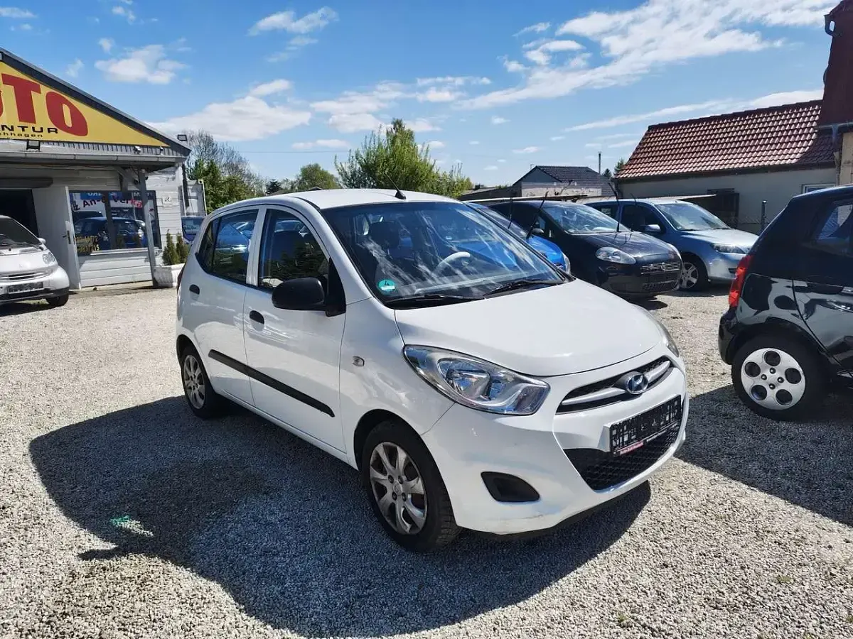 Gebraucht Hyundai i10 Classic 69 PS (50 kW) 2013 Weiß Kleinwagen