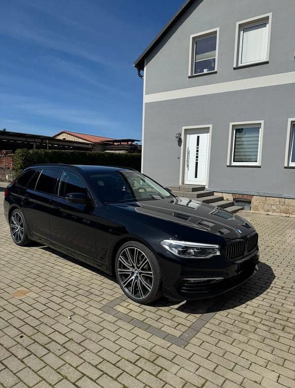 Schwarz Gebraucht 2020 BMW 540 Kombi | 38.500 € (Fairer Preis) - Bild 1/4