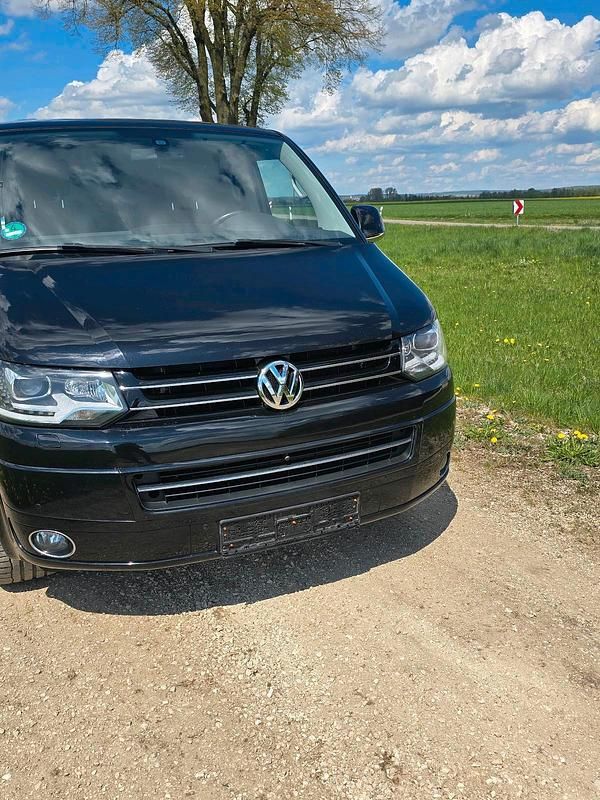 Schwarz Gebraucht 2014 VW Multivan Cup Van | 19.900 € (Guter Preis) - Bild 1/4
