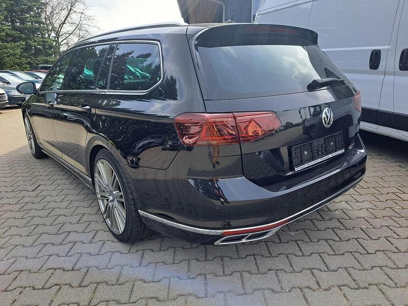 Gebraucht VW Passat Elegance 239 PS (175 kW) 2020 Schwarz Kombi