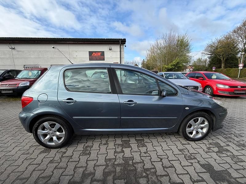 Gebraucht Peugeot 307 109 PS (80 kW) 2007 Lackierung eisengrau/metallic Kleinwagen