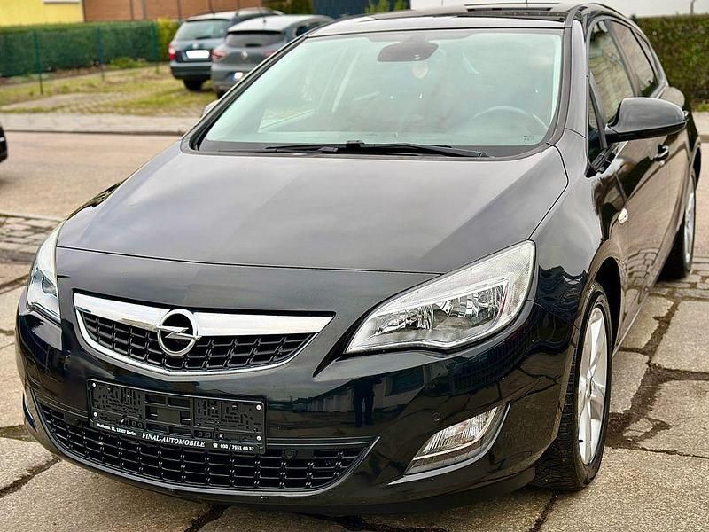 Gebraucht Opel Astra Design Edition 116 PS (85 kW) 2011 Schwarz Limousine