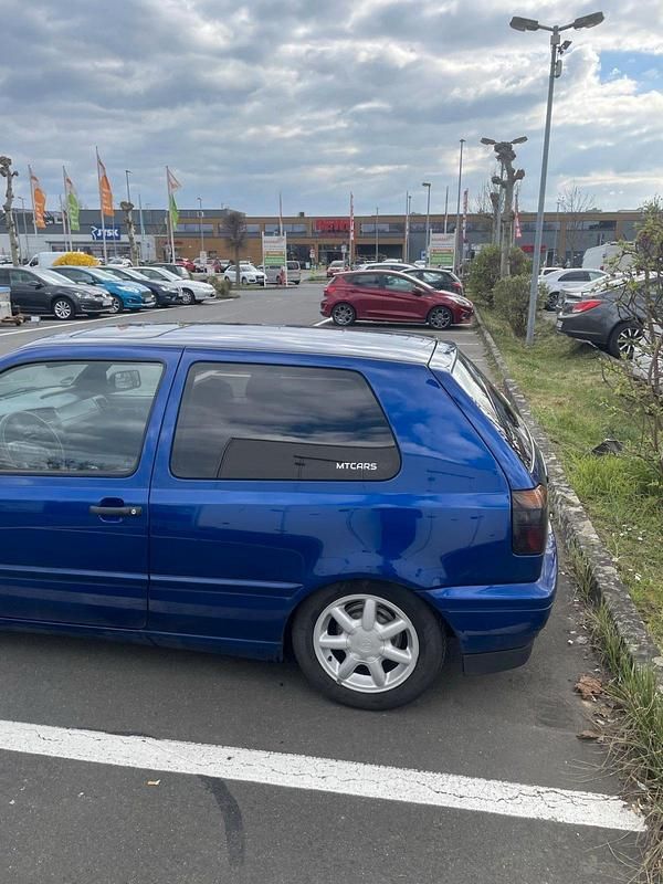 Second-hand VW Golf 60 CP (44 kW) 1997 Albastru Coupe
