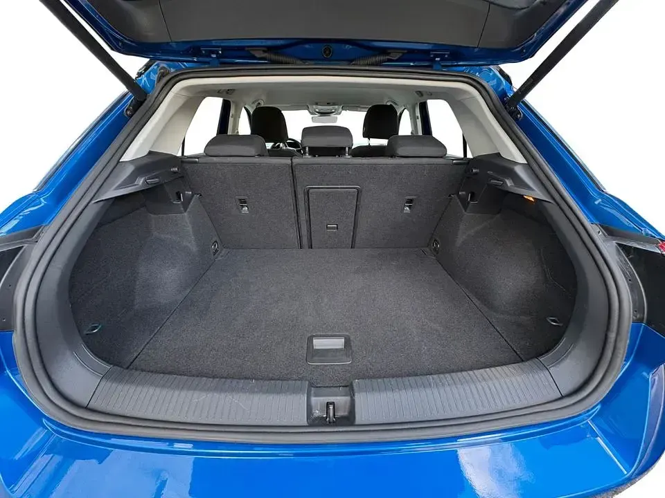 Używany VW T-Roc Active 150 KM (110 kW) 2021 Niebieski SUV