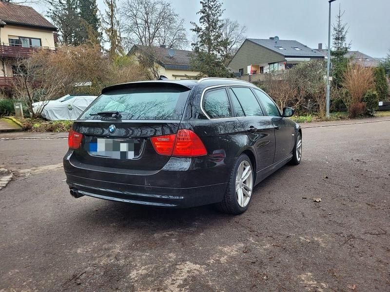 Używany BMW 330 245 KM (180 kW) 2011 Czarny Kombi