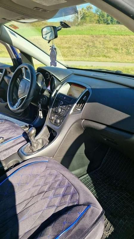 Gebraucht 2015 Opel Astra Kombi | 4.500 € - Bild 1/4