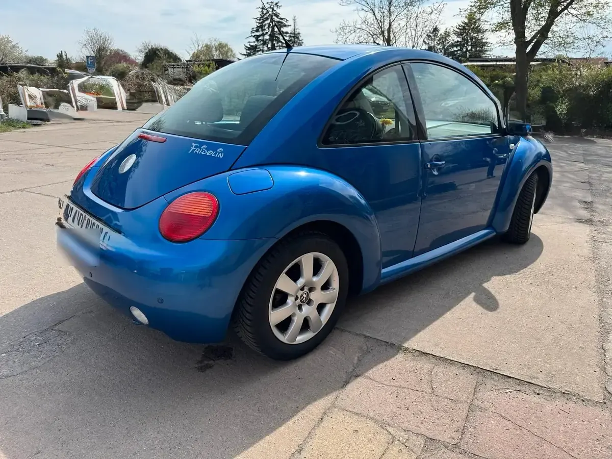 Second-hand VW Beetle 75 CP (55 kW) 2000 Albastru Hatchback