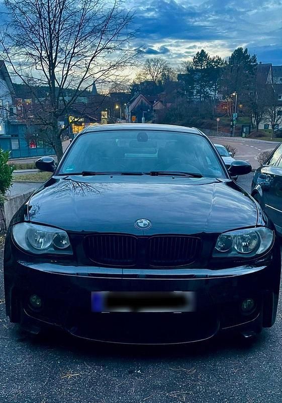 Schwarz Gebraucht 2009 BMW 120 Coupé Coupé | 3.200 € (Superpreis) - Bild 1/4