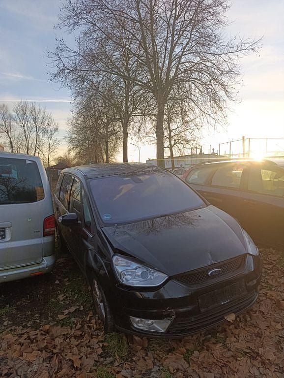 Gebraucht Ford S-MAX Titanium 175 PS (128 kW) 2009 Schwarz Van / Kleinbus