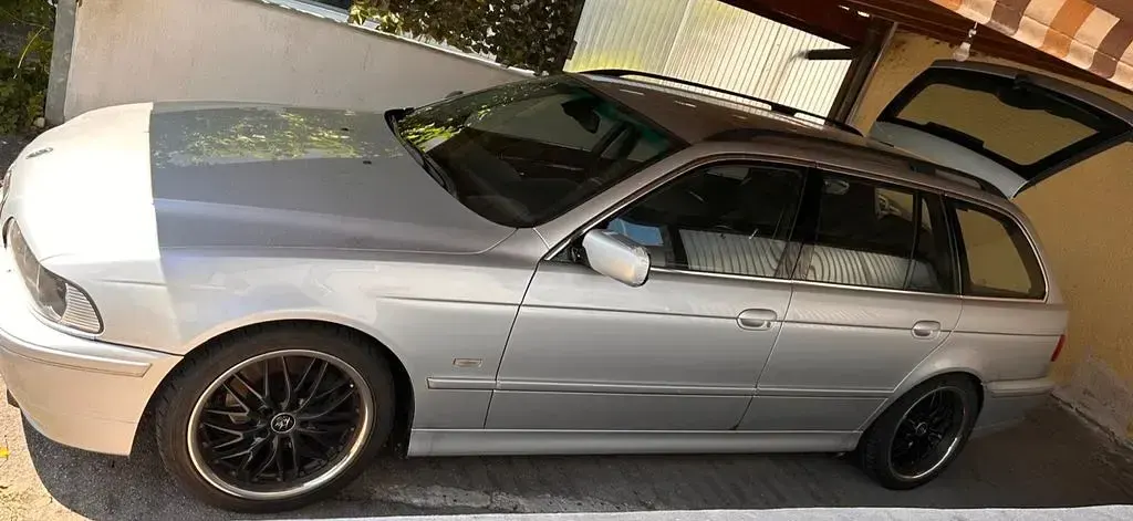 Gebraucht BMW 525 Exclusive 163 PS (119 kW) 2003 Silber Kombi