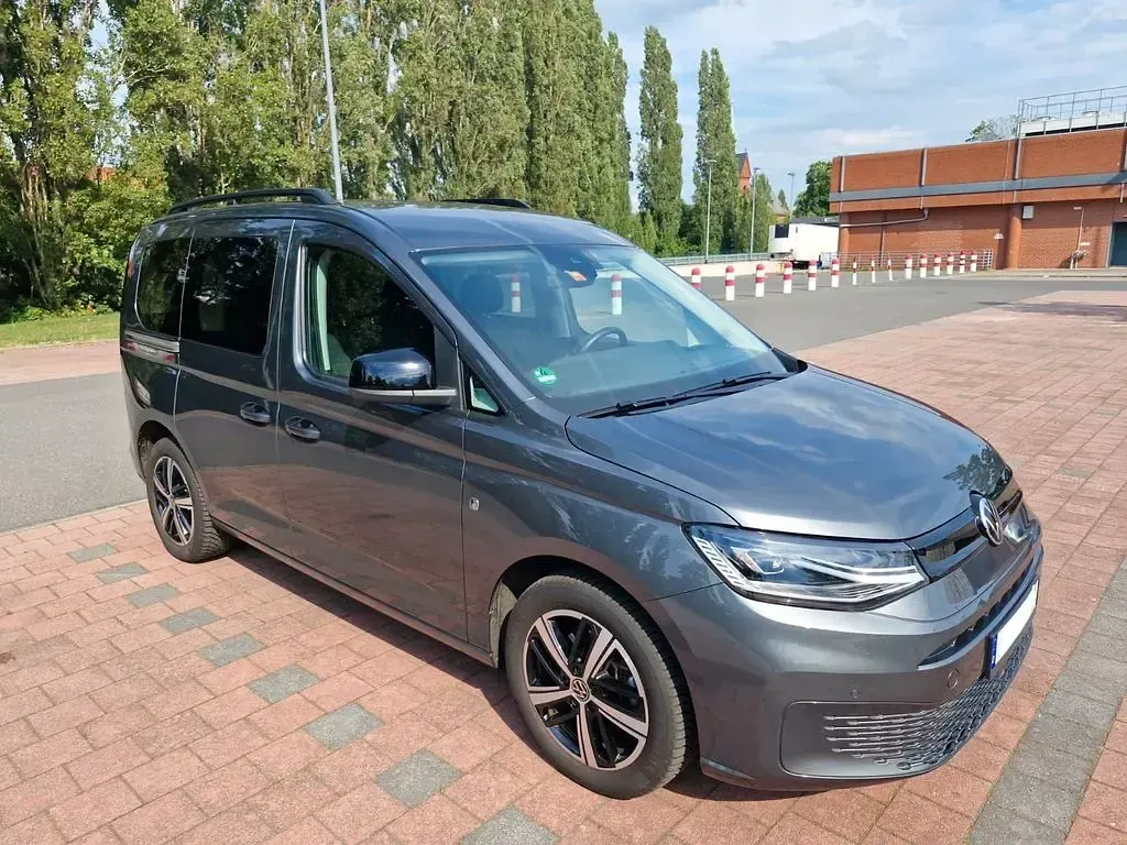 Gebraucht VW Caddy 122 PS (89 kW) 2024 Grau Van / Kleinbus