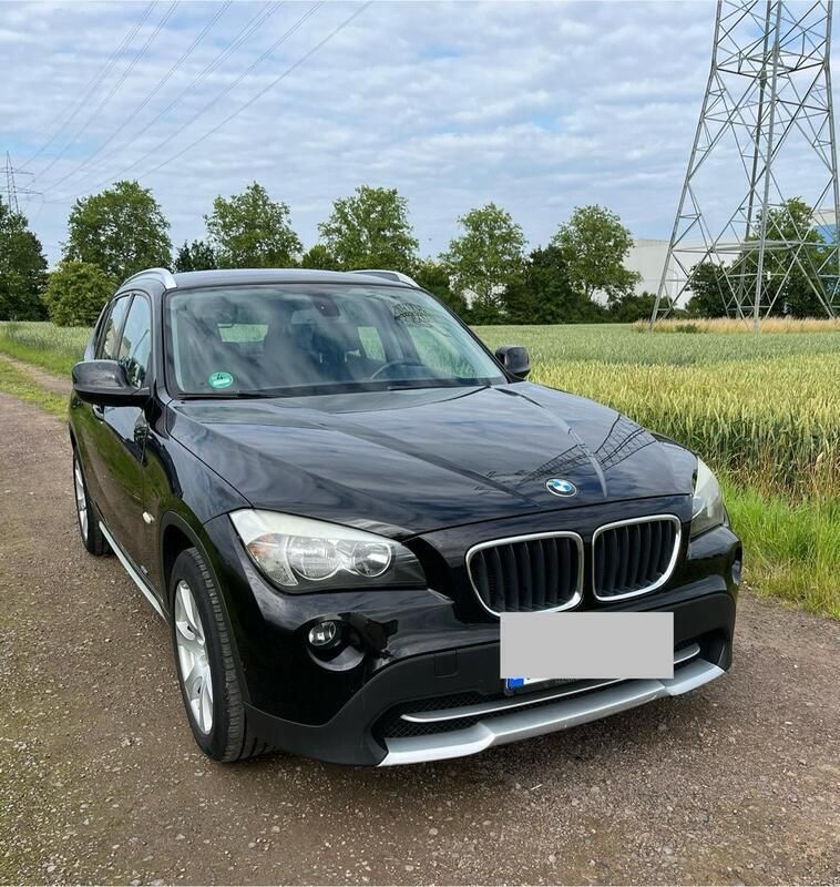 Schwarz Gebraucht 2010 BMW X1 SUV | 4.600 € - Bild 1/4