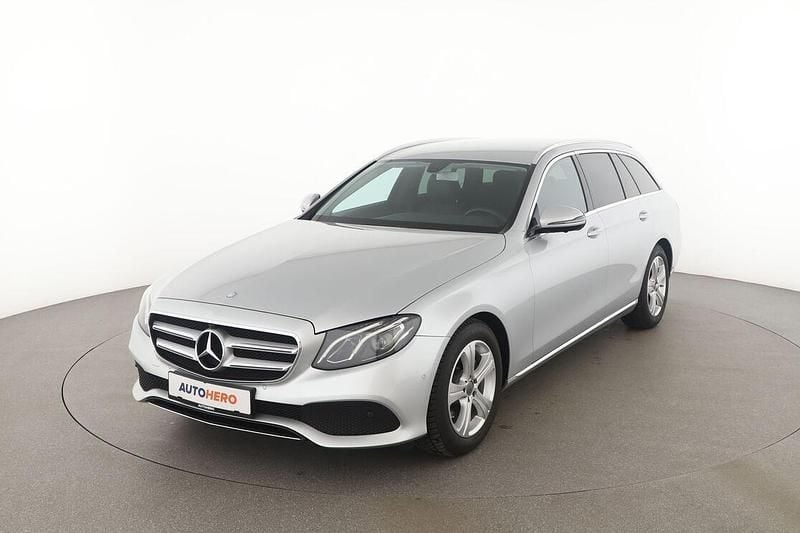 Grau Gebraucht 2016 Mercedes E220 Avantgarde Kombi | 27.180 € (Fairer Preis) - Bild 1/3
