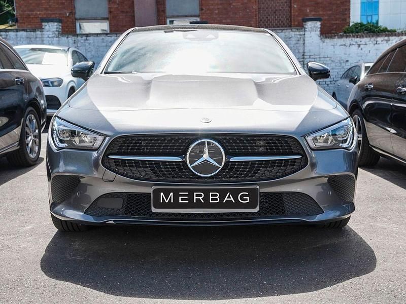 Gebraucht Mercedes CLA200 Progressive 150 PS (110 kW) 2023 Mountain grau Coupé