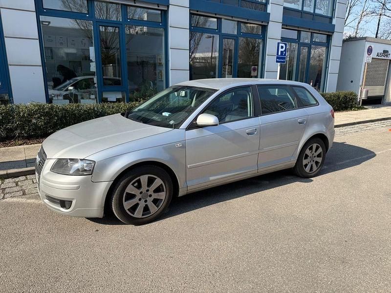 Gebraucht Audi A3 Ambiente 102 PS (75 kW) 2005 Silber Kleinwagen
