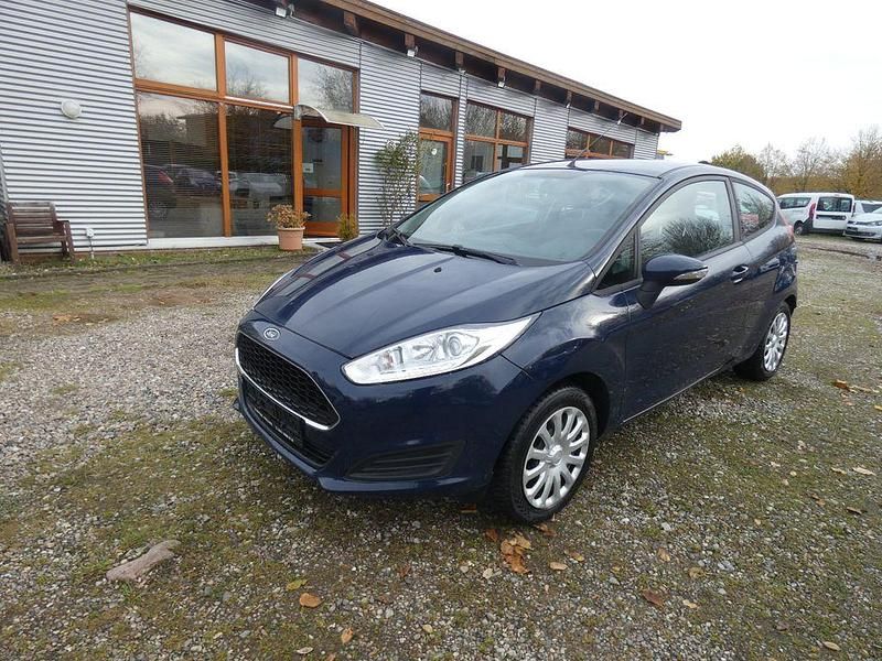 Blau Gebraucht 2016 Ford Fiesta Trend Kleinwagen | 5.499 € (Superpreis) - Bild 1/4