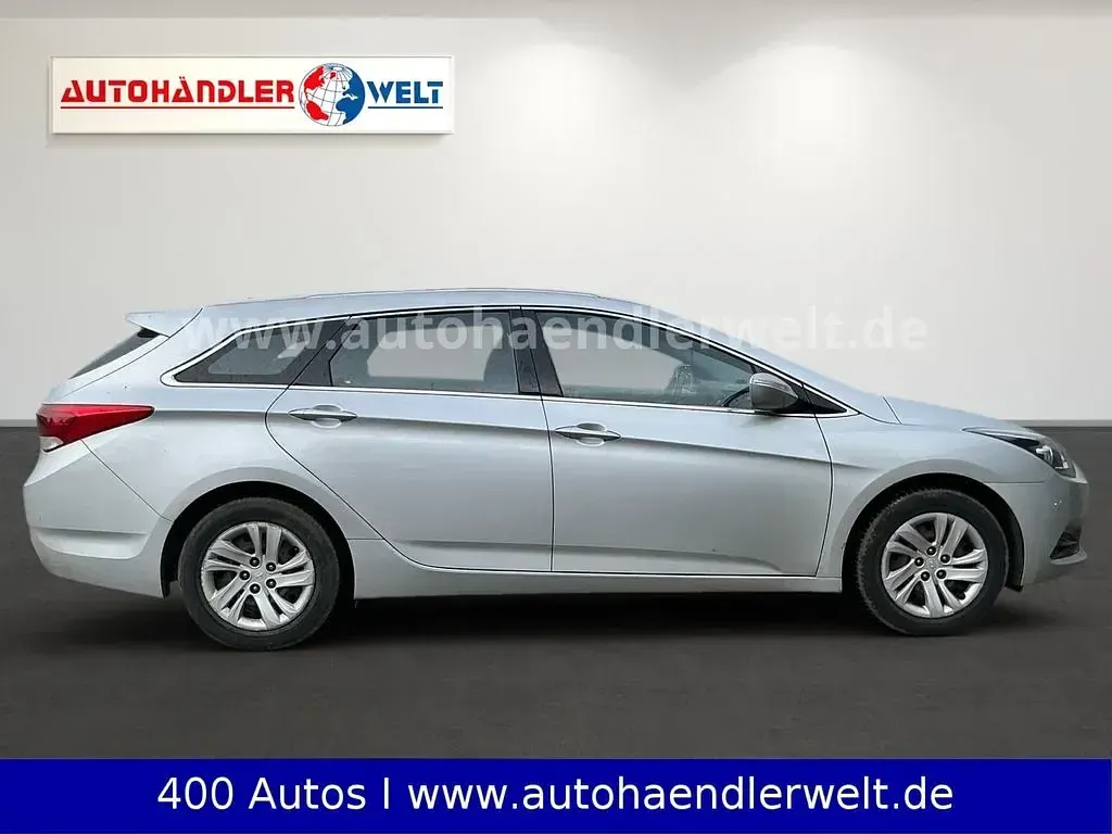 Gebraucht Hyundai i40 Classic 116 PS (85 kW) 2015 Silber Kombi