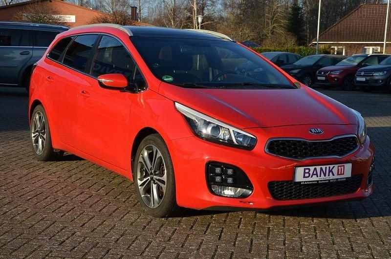Gebraucht Kia Ceed Sportswagon 136 PS (100 kW) 2016 Rot Kombi