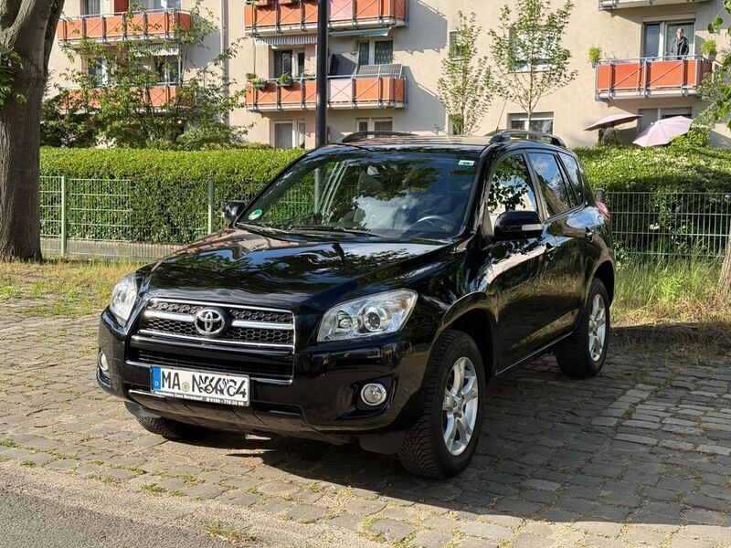 Schwarz Gebraucht 2009 Toyota RAV4 SUV | 11.000 € (Guter Preis) - Bild 1/4