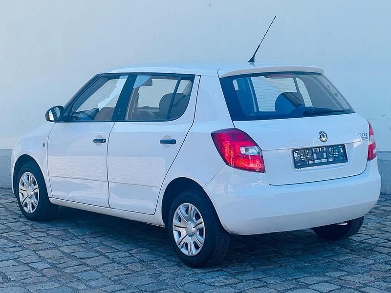 Gebraucht Skoda Fabia 60 PS (44 kW) 2009 Candyweiss Limousine