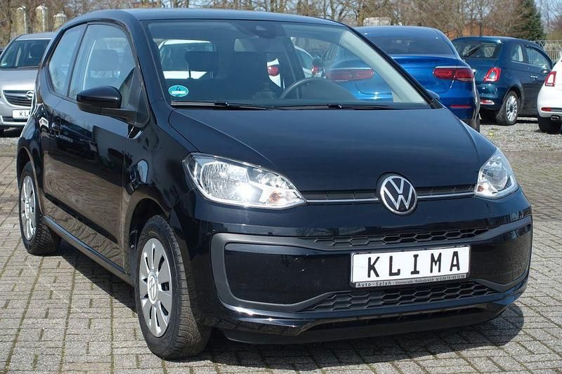 Second-hand VW up! Basis 65 CP (47 kW) 2020 Negru Hatchback