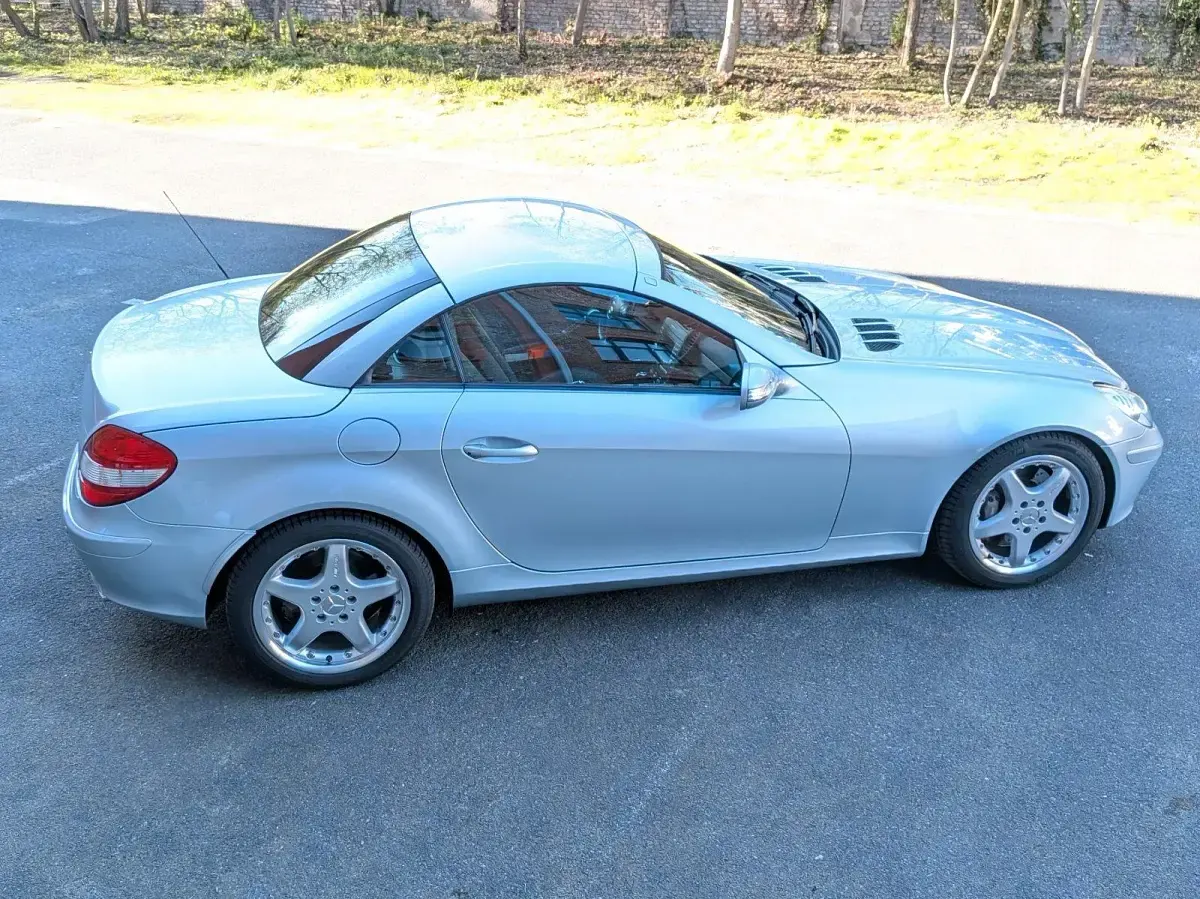 Gebraucht Mercedes SLK350 272 PS (200 kW) 2006 Silber Cabrio