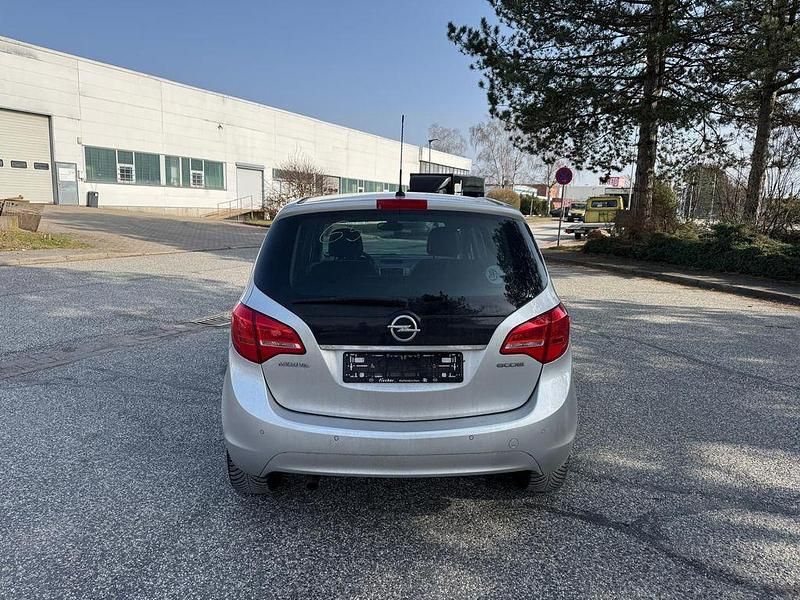 Gebraucht Opel Meriva Innovation 101 PS (74 kW) 2011 Silber Van / Kleinbus
