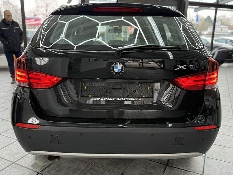 Gebraucht BMW X1 Basis 177 PS (130 kW) 2012 Black sapphire metallic SUV