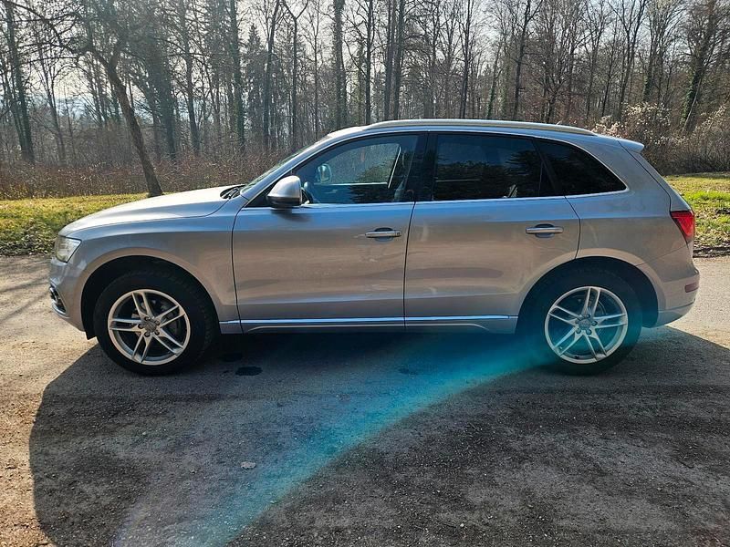 Gebraucht Audi Q5 Comfort 220 PS (161 kW) 2015 Silber SUV