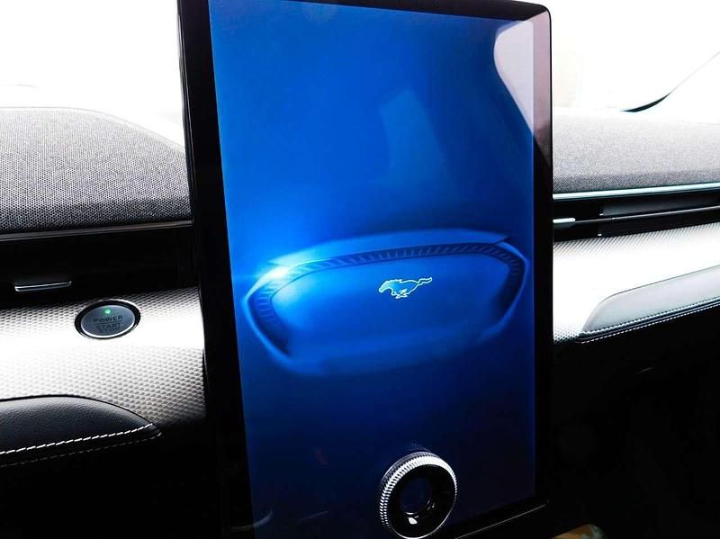 Gebraucht Ford Mustang Extended Range 294 PS (216 kW) 2022 Icedbluemetallic elite SUV