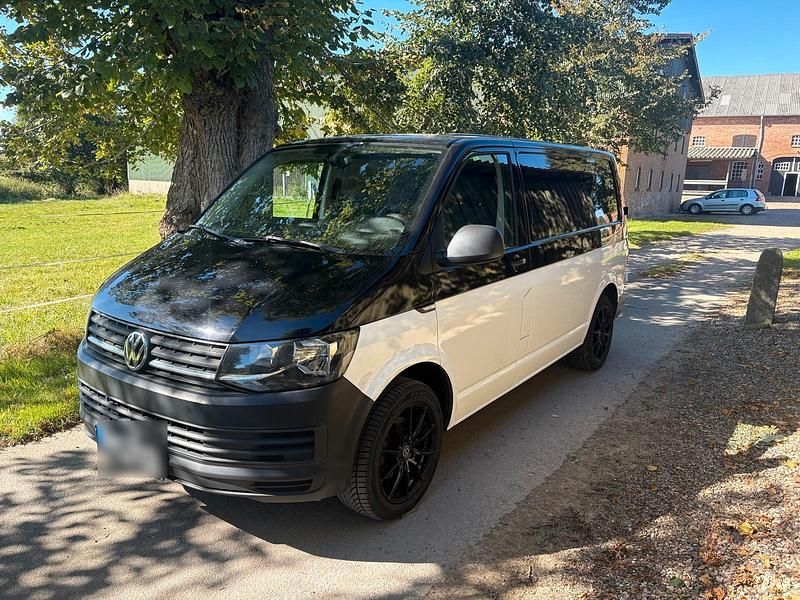 Schwarz Gebraucht 2015 VW T6 Van | 13.999 € (Superpreis) - Bild 1/4