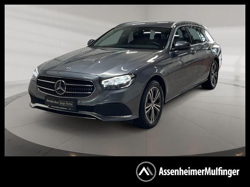 Gebraucht Mercedes E220 Avantgarde 200 PS (147 kW) 2022 Selenitgrau Kombi